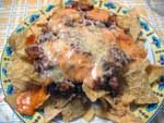 Nachos con carne y queso